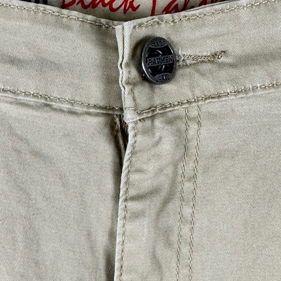 Men's Slim Fit Shorts - Picture 4 of 9